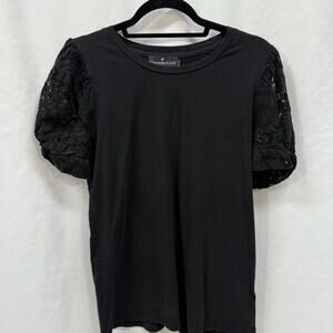 Pomander Place Tuckernuck Black Lace Short Sleeve Crew Neck Top Large